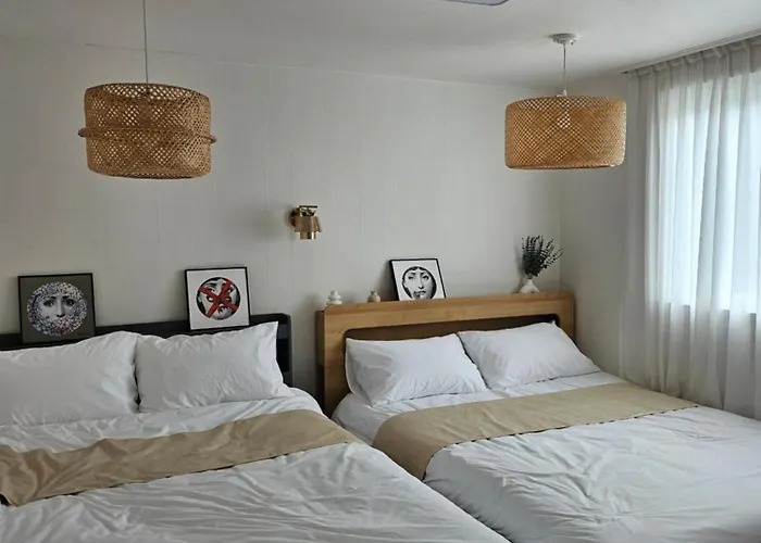 Apartment Binna 이태원역7분, 독채,테라스,4 Queen Beds, 무료짐보관 , 명동,홍대,서울역,명동 15분 Seoul